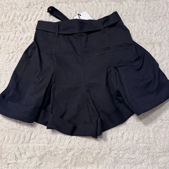En Saison Black High-Waisted Pleated Shorts w/ Self-Tie Belt | Size L | NWT - Picture 2 of 8
